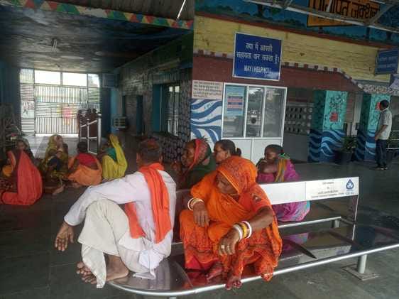 Delhi Intercity Express was delayed by 4 and a quarter hours