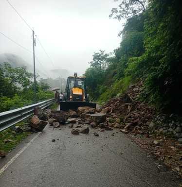 More than 30 main and rural roads are closed