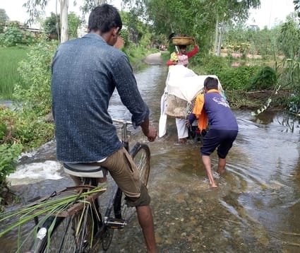 The fields were filled with water due to the overflowing of the canal, the crops were submerged