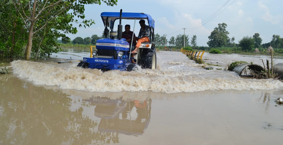 Danger remains... Yamuna water spreads over 10 km area