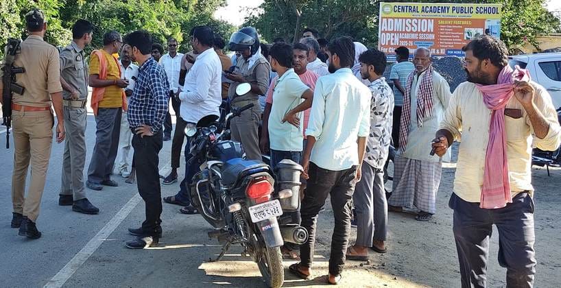 Young man dies in collision with pickup
