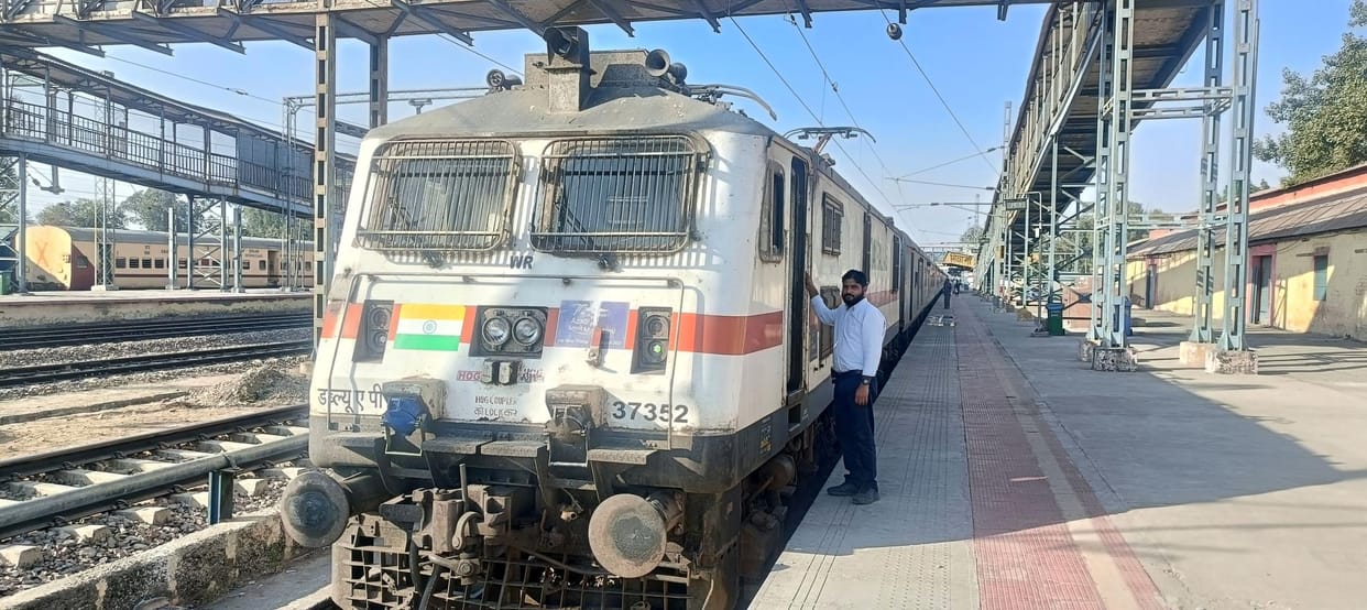 Bihar: 10 pairs of trains will stop at Punpun Ghat Halt, Railway made special preparations Pitru Paksha fair