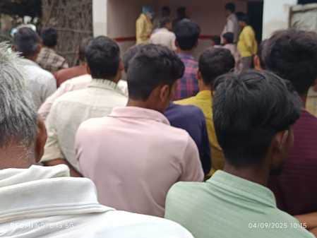 चोरी करने का विरोध करने पर किसान की हत्या