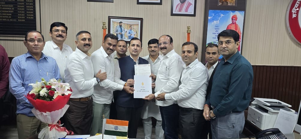 Memorandum submitted to HSSC Chairman for giving age relaxation to players