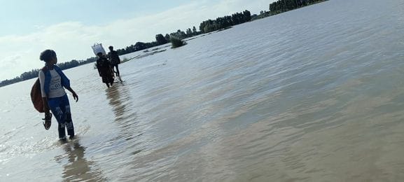 Ganga's water level started rising again, people's problems increased