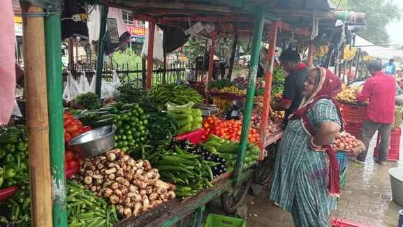 Vegetable prices increased up to four times due to waterlogging, kitchen expenses increased