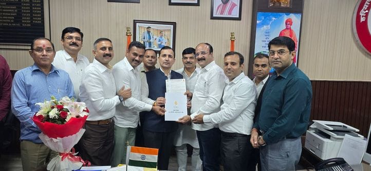 Memorandum submitted for giving relaxation in age limit to players