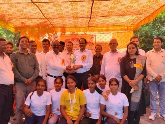 DAV's daughters are champions in tehsil level volleyball