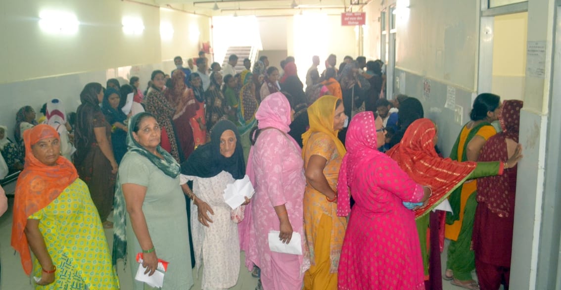 Viral infection is affecting the throat in rain, number of patients in hospitals increases