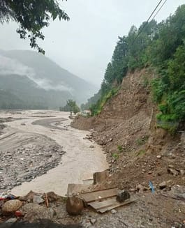 Two vehicles got caught in the landslide in Gandhinagar Nala