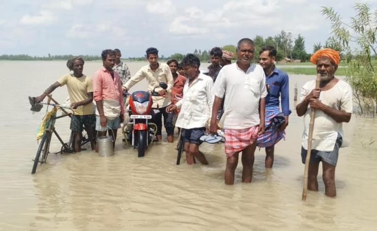 Saryu 31 cm above the danger mark, 18 villages flooded