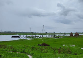 The water level of Hindon river increased after water was released from Hathinikund Barrage