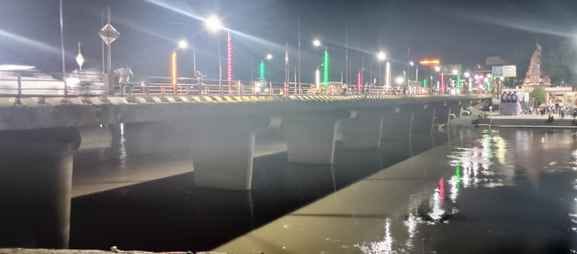 Three parallel bridges have become suicide points due to the absence of nets, three cases have been reported in two months