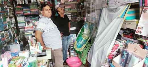 Water dripping in shops in Naidun Busstand, business affected