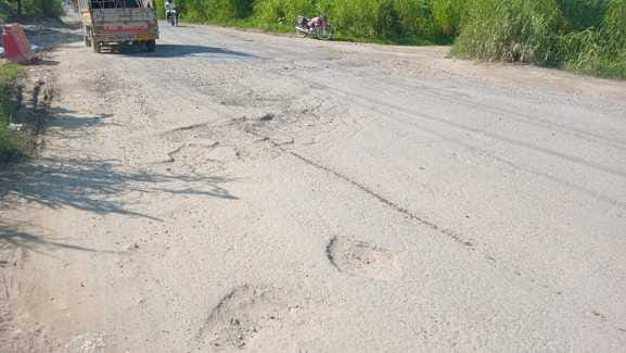 There is no transport facility in Sathariya industrial area which has 120 factories