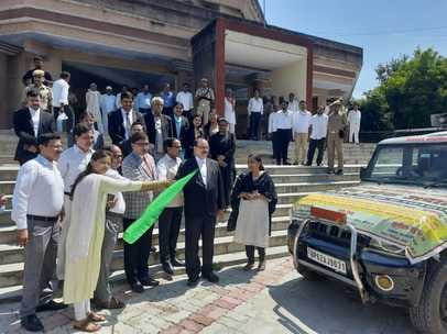 Publicity vehicle of Lok Adalat left