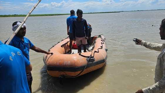 Samdaha dam burst, 50 villagers trapped in flood