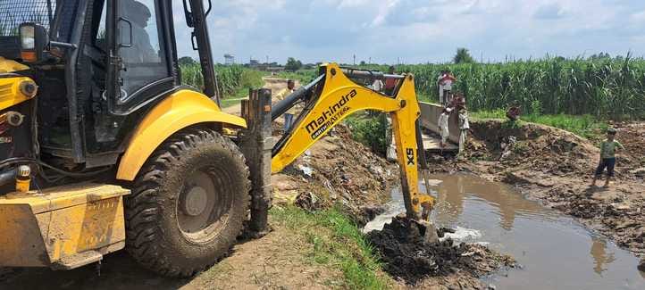 Nagar Panchayat is washing its hands off by calling the drain a drain
