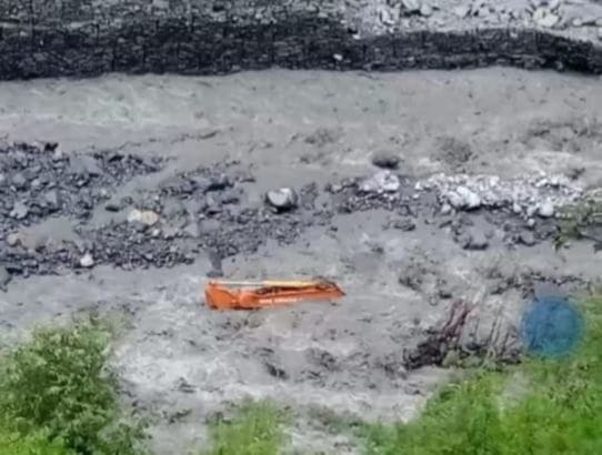 Flood scared us at night...all the material of the project was washed away