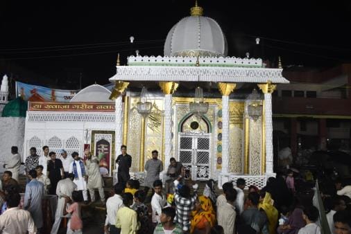 A glimpse of happiness and harmony was seen in Jashn-e-Chirag