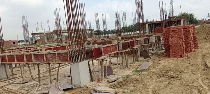 Construction of Rs 30 crore model composite school started in Barsua