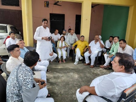 Delegation of Rashtriya Lok Dal reached Bastoura Narang