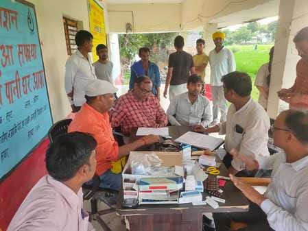 Patients going door to door in Bhitragaon, team of doctors arrived