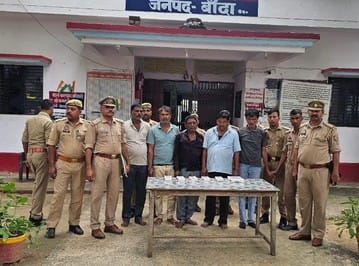 Five members of the gang involved in theft by posing as passengers in buses and trains arrested in encounter