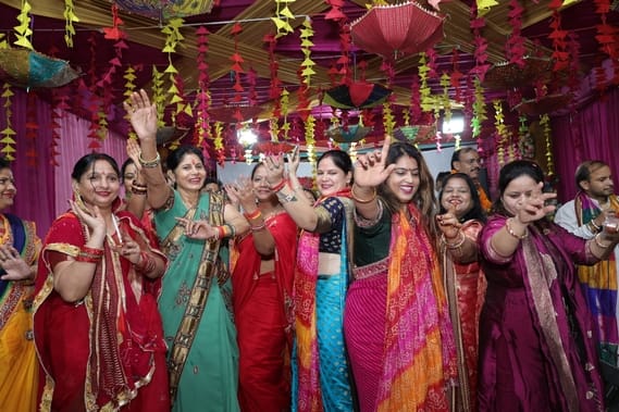 Ganeshotsav...women danced with emotion on bhajans