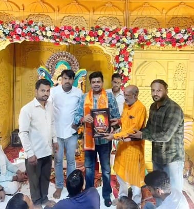 On the eighth day of Ganesh festival, devotees performed special worship of Gajanan