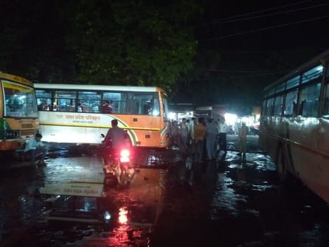 The crowd of candidates increased as the evening approached, four special trains also remained full.