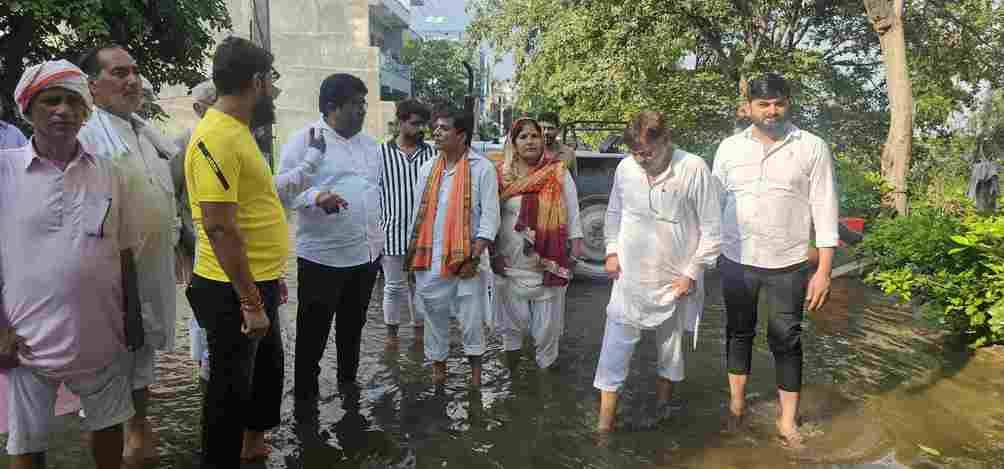 BJP leaders took stock of the areas affected by waterlogging