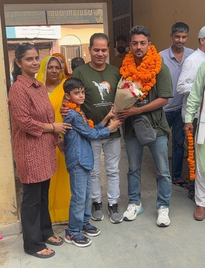 Karate player Lokesh Saini welcomed