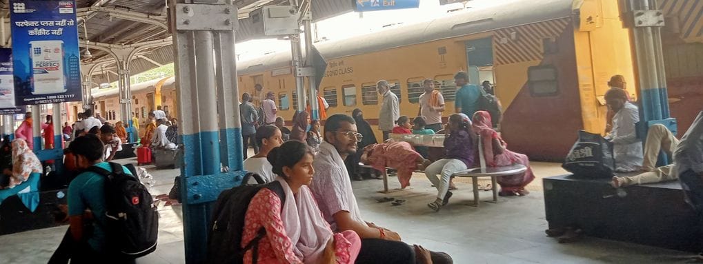 Inadequate arrangements, candidates kept wandering at the station and bus stand