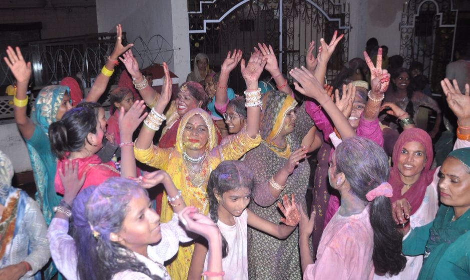 Procession taken out during Ganesh Mahotsav, artists mesmerized the audience