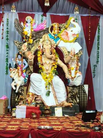 गणेश पंडाल में लगा अनोखा बोर्ड, बना चर्चा में