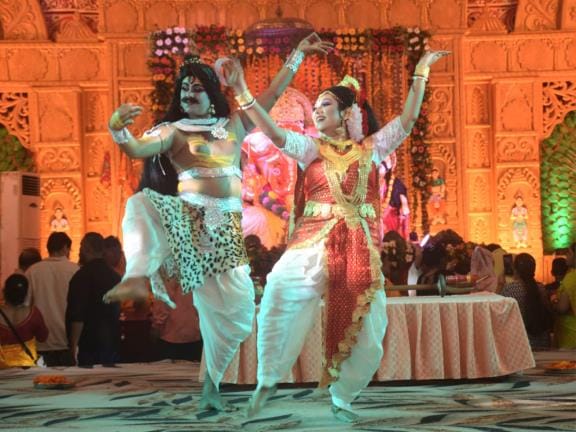 The pandal resonated with the hymns of Gajanan