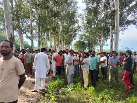 Dispute over opening the gate of Ismailpur Head, clash between villagers and police