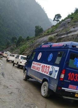 Courage prevailed over obstacles, ambulance was pulled out from damaged four lane