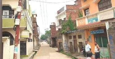 Wide road shown in the third line, narrow road shown in the tenth line