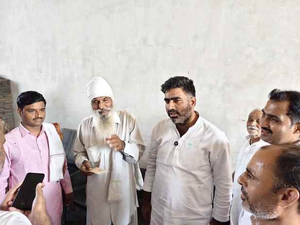 Villagers of Rahavati collected relief material worth Rs 4 lakh for Punjab