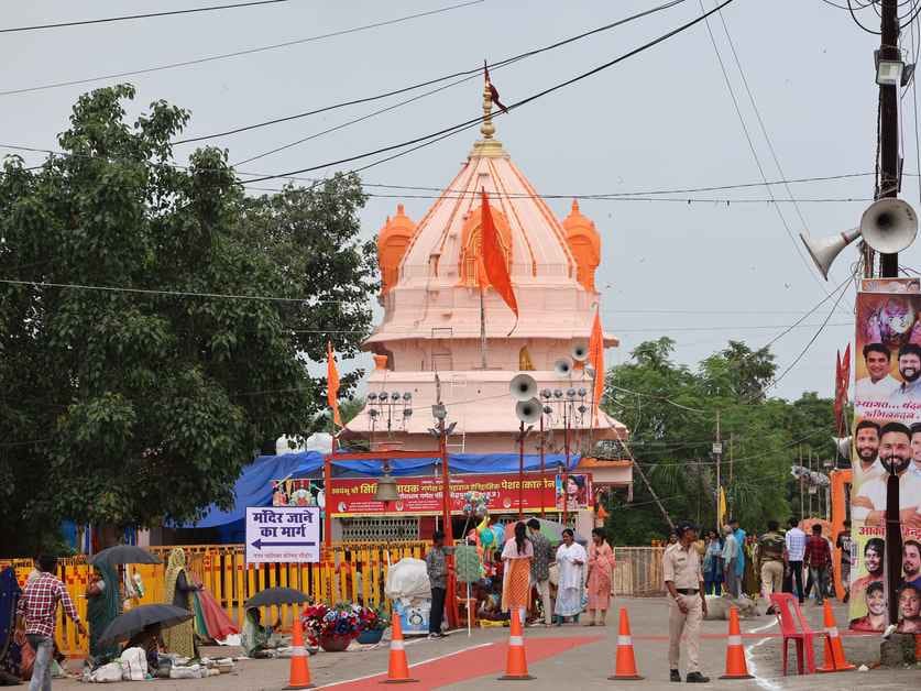 सीहोर स्थित पेशवा कालीन गणेश मंदिर