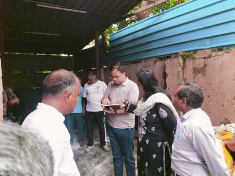 Negligence in trauma center...no correct information even about records and treatment of cows
