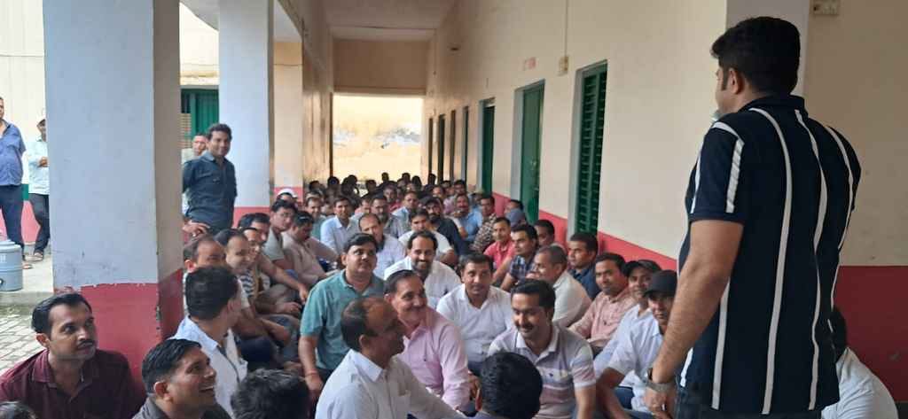 Teachers' organizations staged a sit-in protest at the Finance and Accounts Officer's office