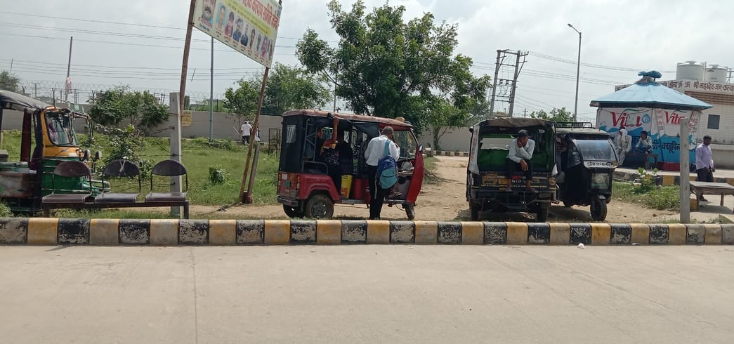 Auto parking started in bus stand, fee fixed at Rs 50 for 12 hours