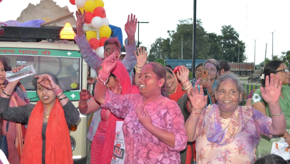 Farewell to Ganpati Bappa with pomp and show