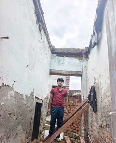 Many roofs collapsed in Dhand, panic due to cracks