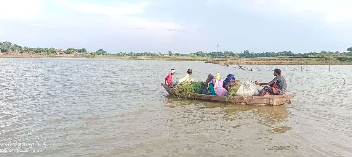 Yamuna water level rises to 104 meters, concern increases