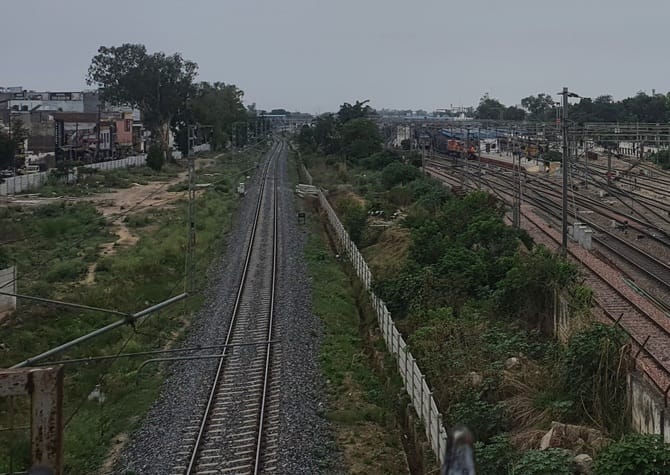 Cargo trains will run on 1790 km track of Dedicated Freight Corridor