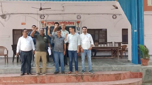 Teachers union demonstrated in schools